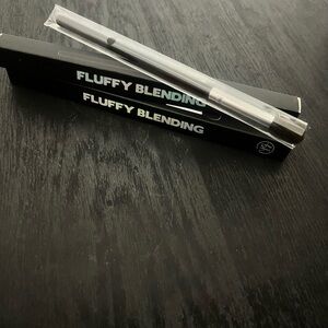 BH Cosmetics Fluffy Blending Brush - Black
